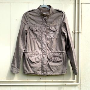 Green army style utility jacket with pockets!